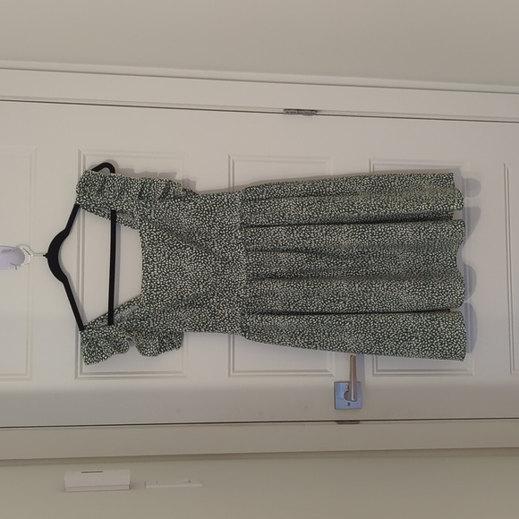 Green sun dress - Picture 1 of 2